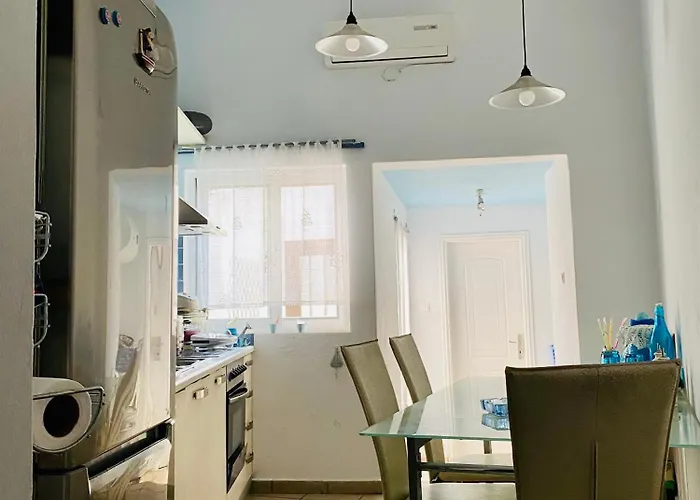 Traditional Townhouse Ermoupoli